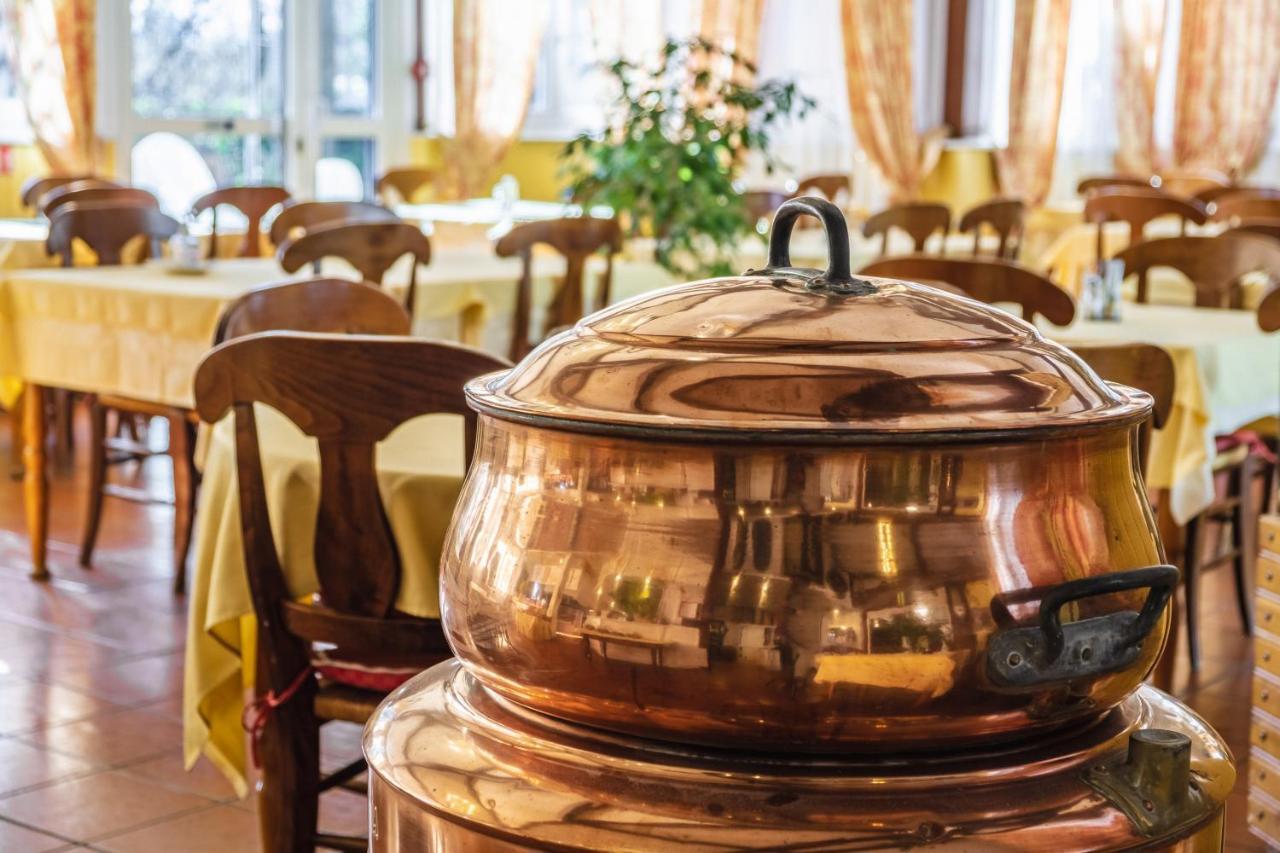 Hotel Strasbourg - Montagne Verte & Restaurant Louisiane ภายนอก รูปภาพ